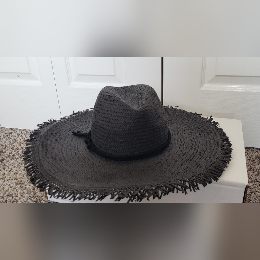 Universal Thread Black Woven Hat